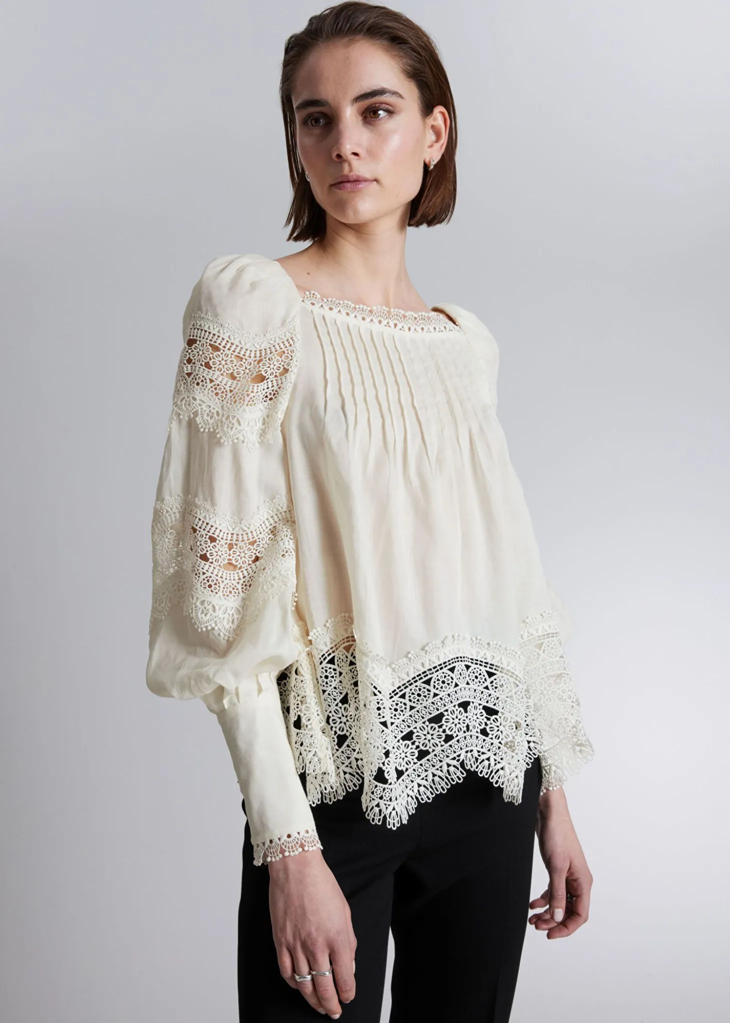 Blouse-Trimmet Bluse