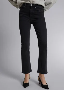 Flared Cropped Jeans