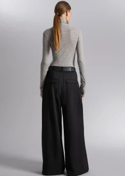 Langermet Topp Med Turtleneck I Ull