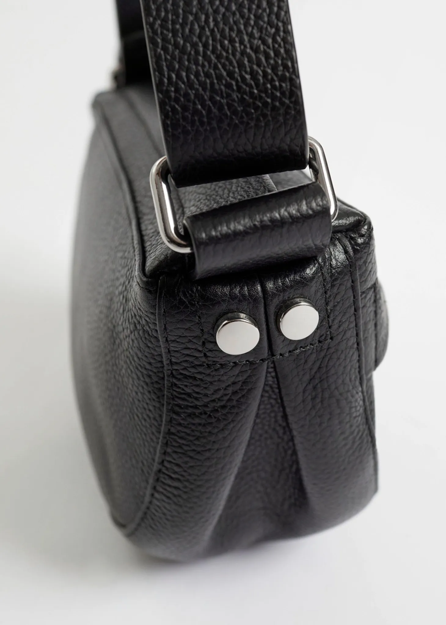 Liten Crossbody-Veske I Mykt Skinn