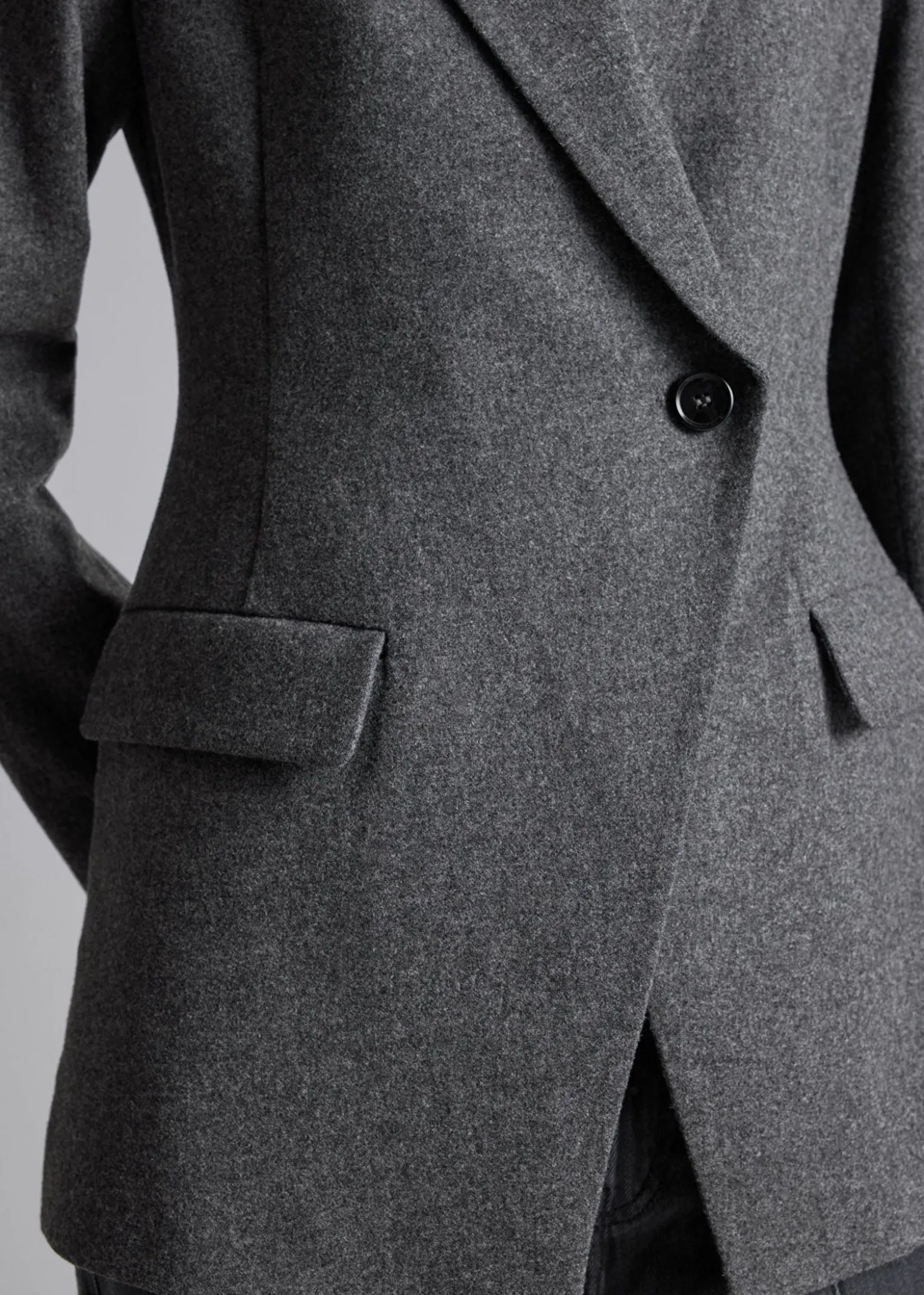 Montert Asymmetrisk Ullblazer