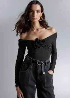 Ruched Off-Soulder Topp