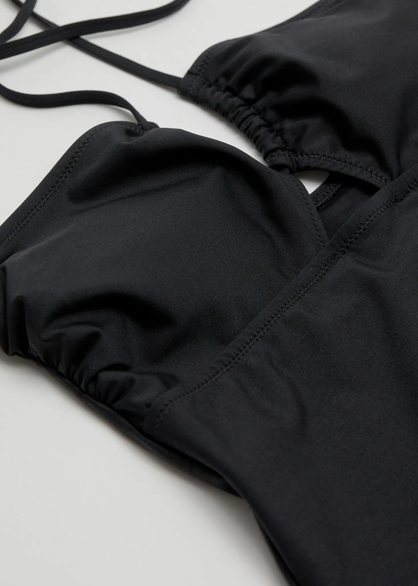 Strappy Halterneck-Badedrakt