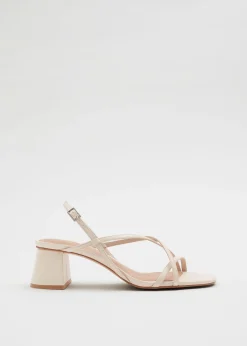 Strappy Skinnsandaler