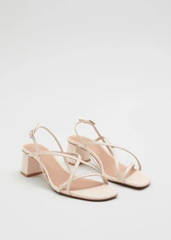Strappy Skinnsandaler