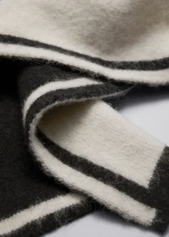 Tofarget Strikket Skjerf