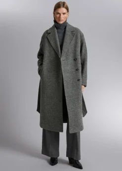 Voluminos Belted Wool Coat