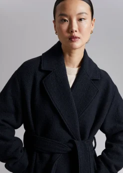 Voluminos Belted Wool Coat