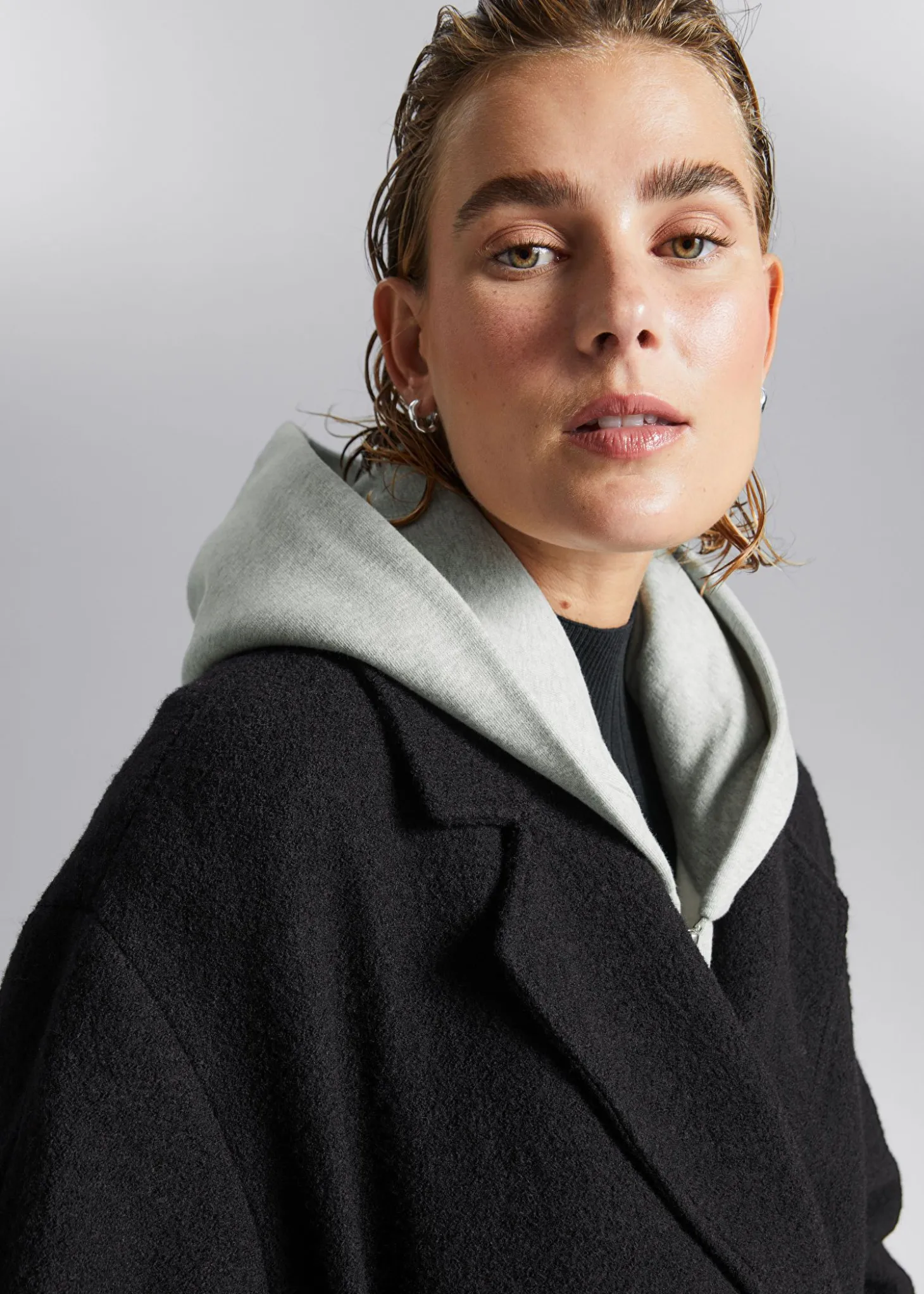 Voluminos Belted Wool Coat