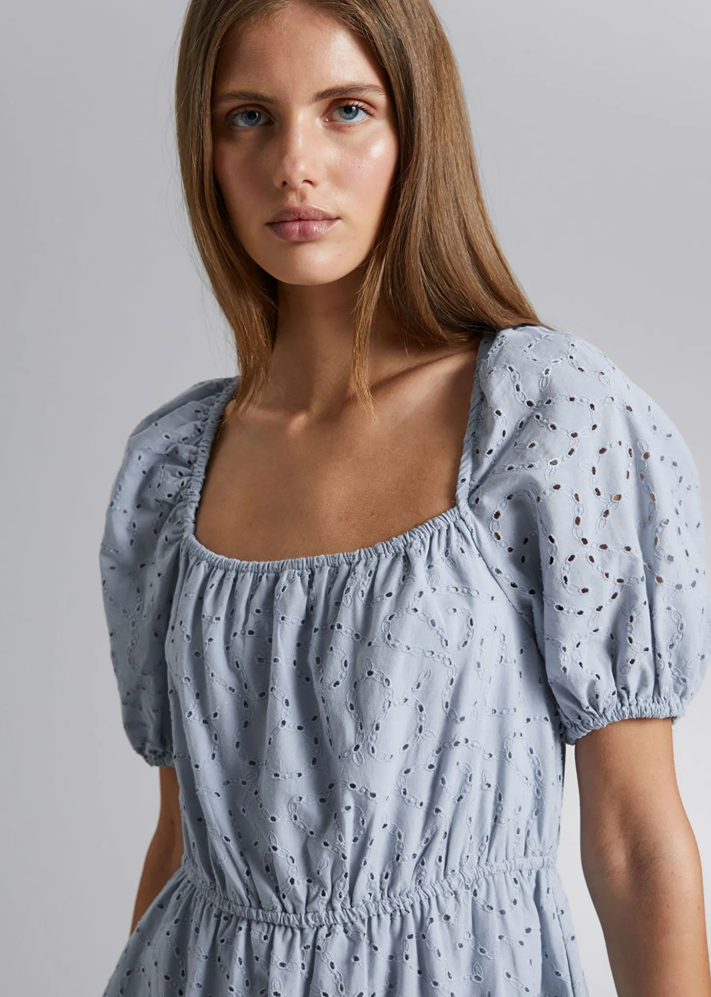 Voluminos Broderie Anglaise Minikjole
